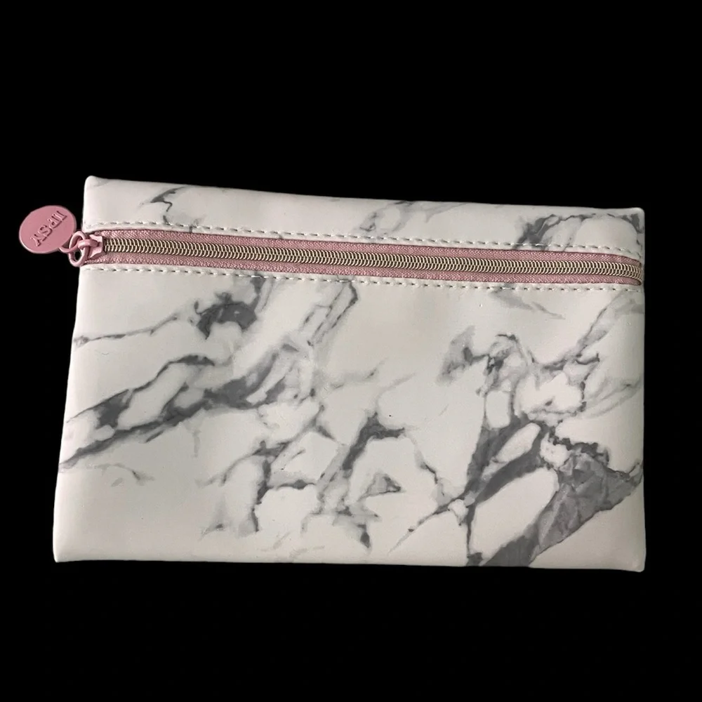 Ipsy Cosmetic Case 7.5
